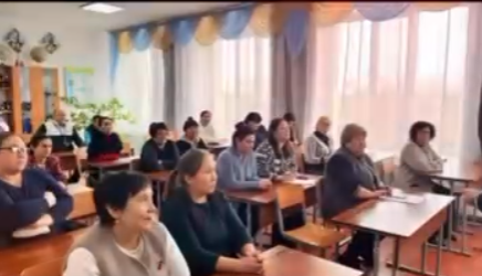 ЖАДНАМАмен мектеп ұжымы, оқушылар және кіші қызметкерлер таныстырылды